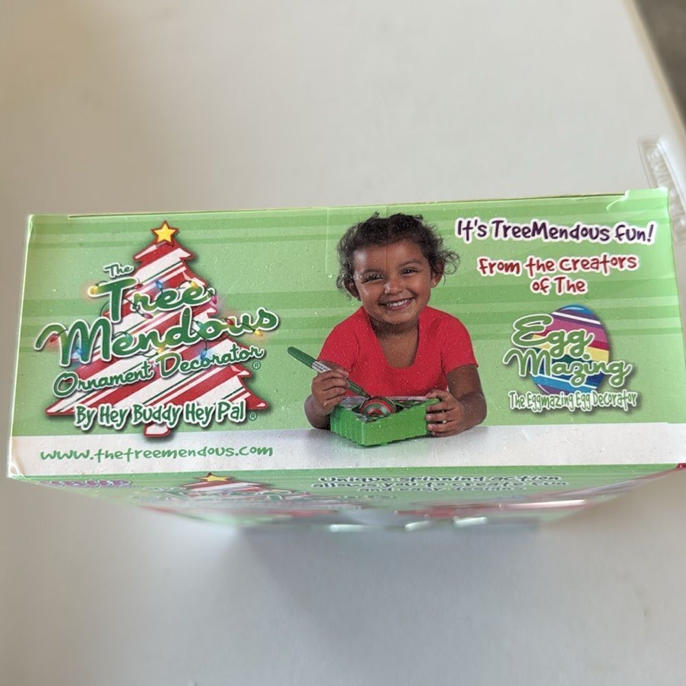 TreeMendous Ornament Decorator Kit - Picture 5 of 5